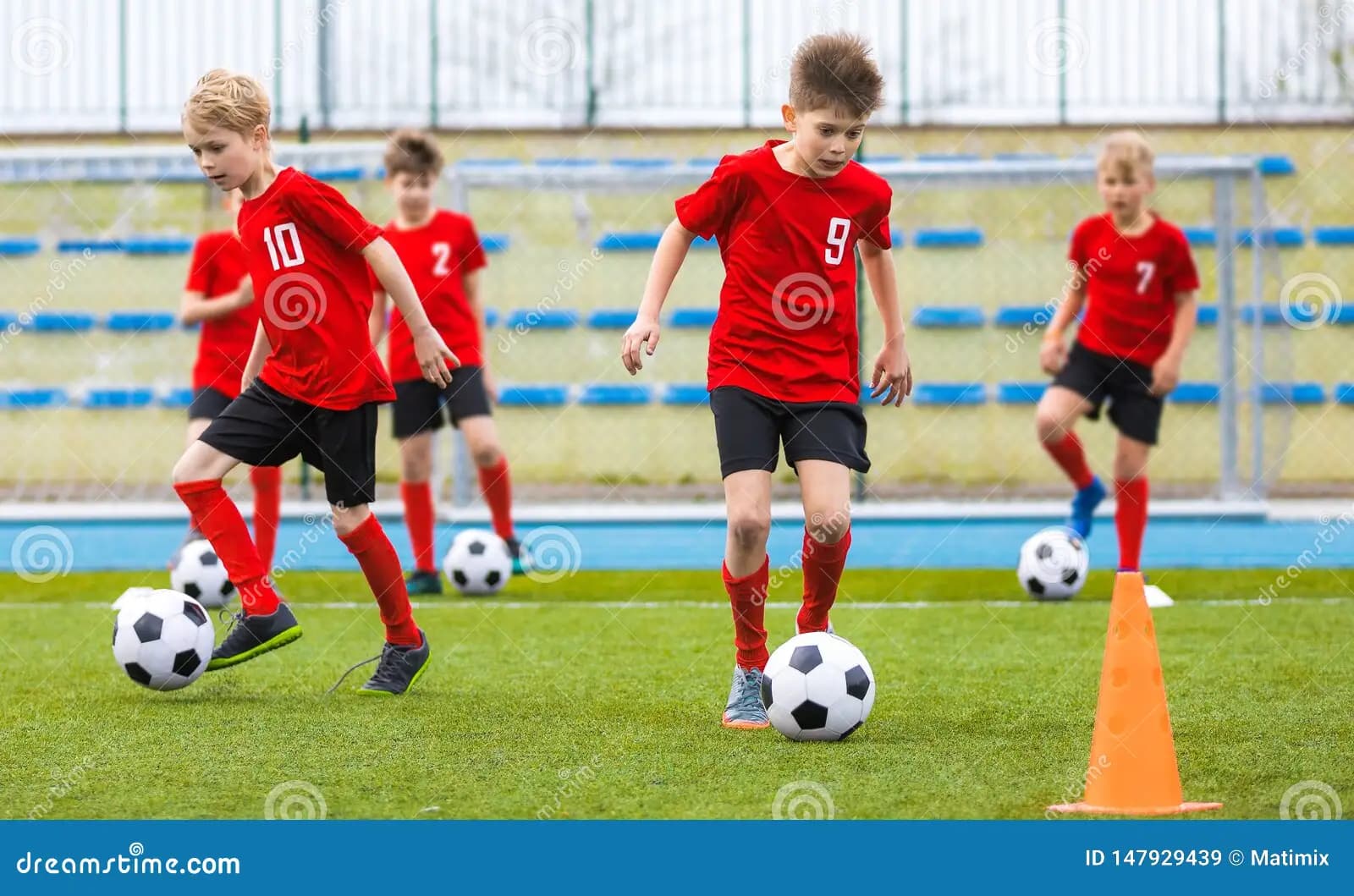 دورة كرة القدم للأطفال