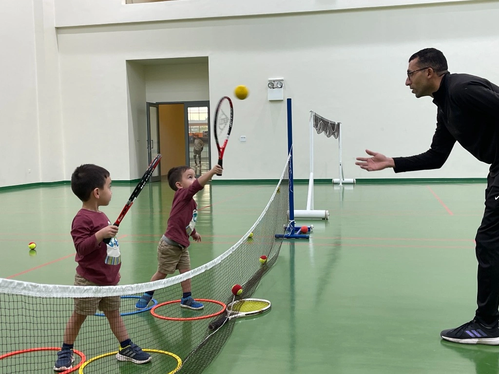 تدريب التنس وفق برامج ITF - أكاديمية إيجلز